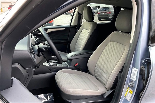 Used 2022 Ford Escape SE w/ Convenience Package image 24