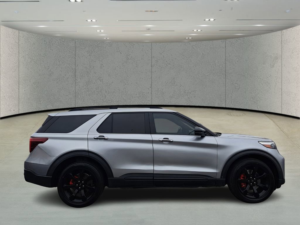 Used 2021 Ford Explorer ST w/ Equipment Group 401A image 4