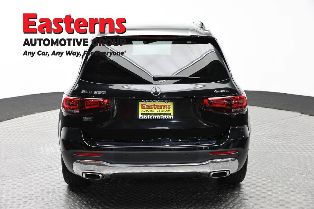 Used 2022 Mercedes-Benz GLB 250 4MATIC image 4