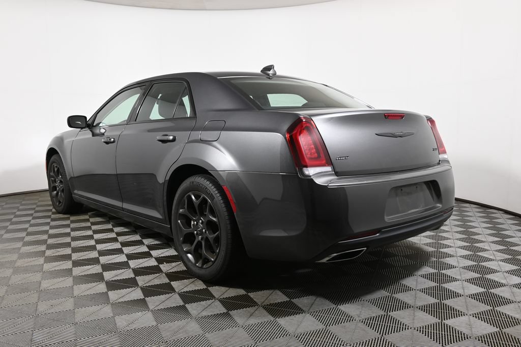 Used 2022 Chrysler 300 Touring w/ Sport Appearance Package AWD/4WD image 9