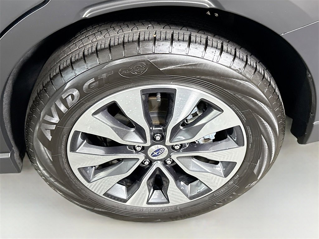 Certified 2025 Subaru Outback Limited image 38
