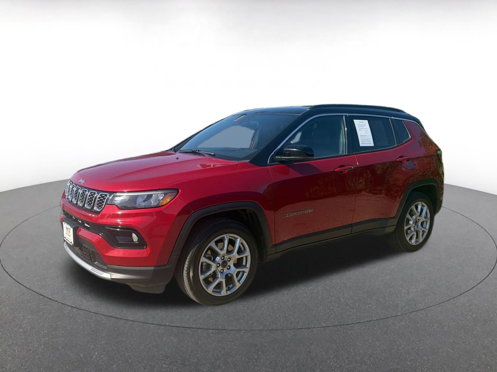 Used 2025 Jeep Compass Limited AWD/4WD image 3