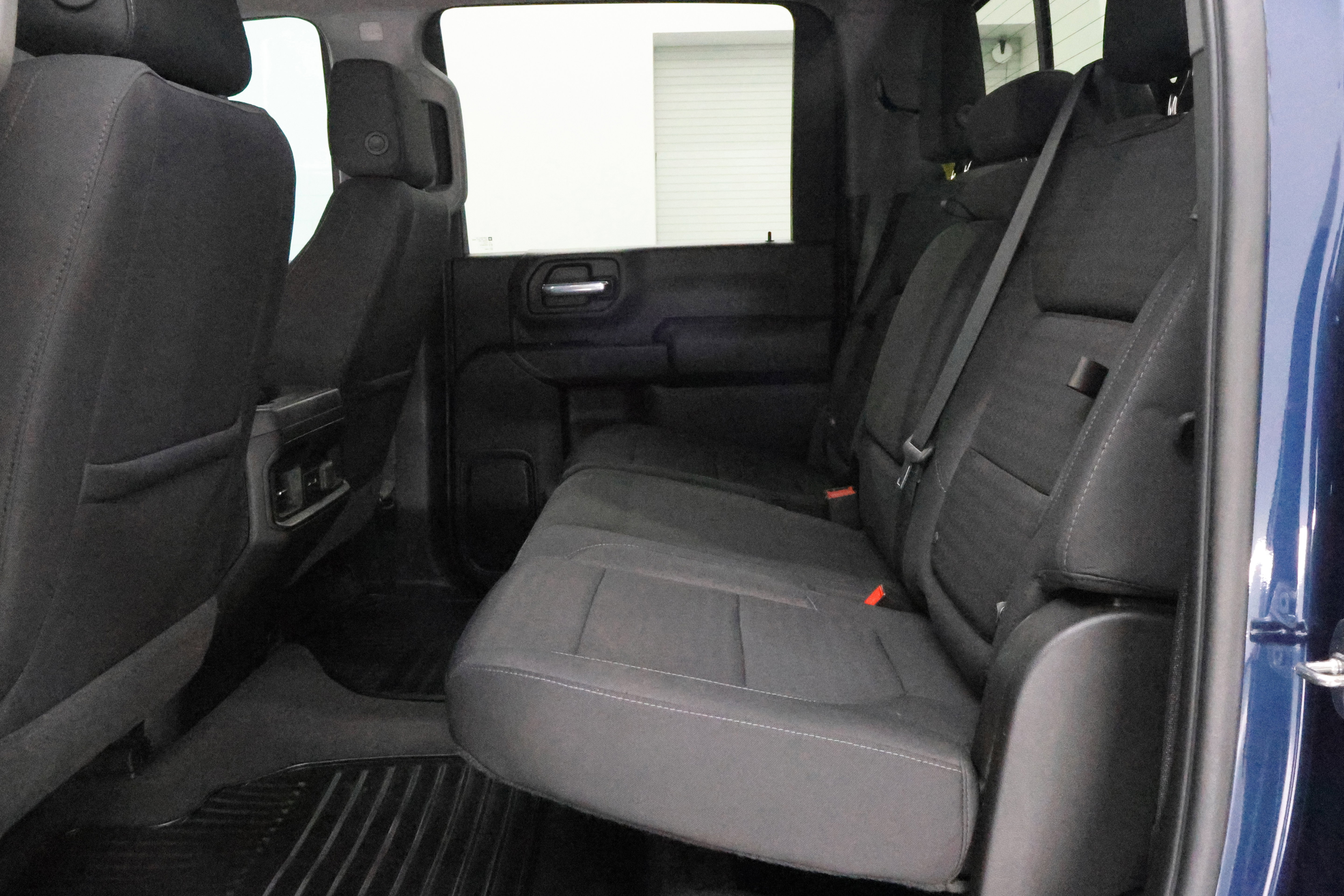 Used 2022 Chevrolet Silverado 2500 LT w/ Convenience Package AWD/4WD image 9