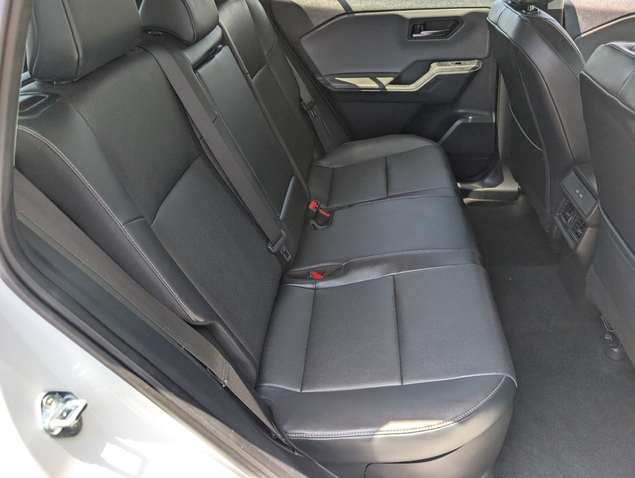 Used 2026 Toyota RAV4 XLE Premium FWD image 5