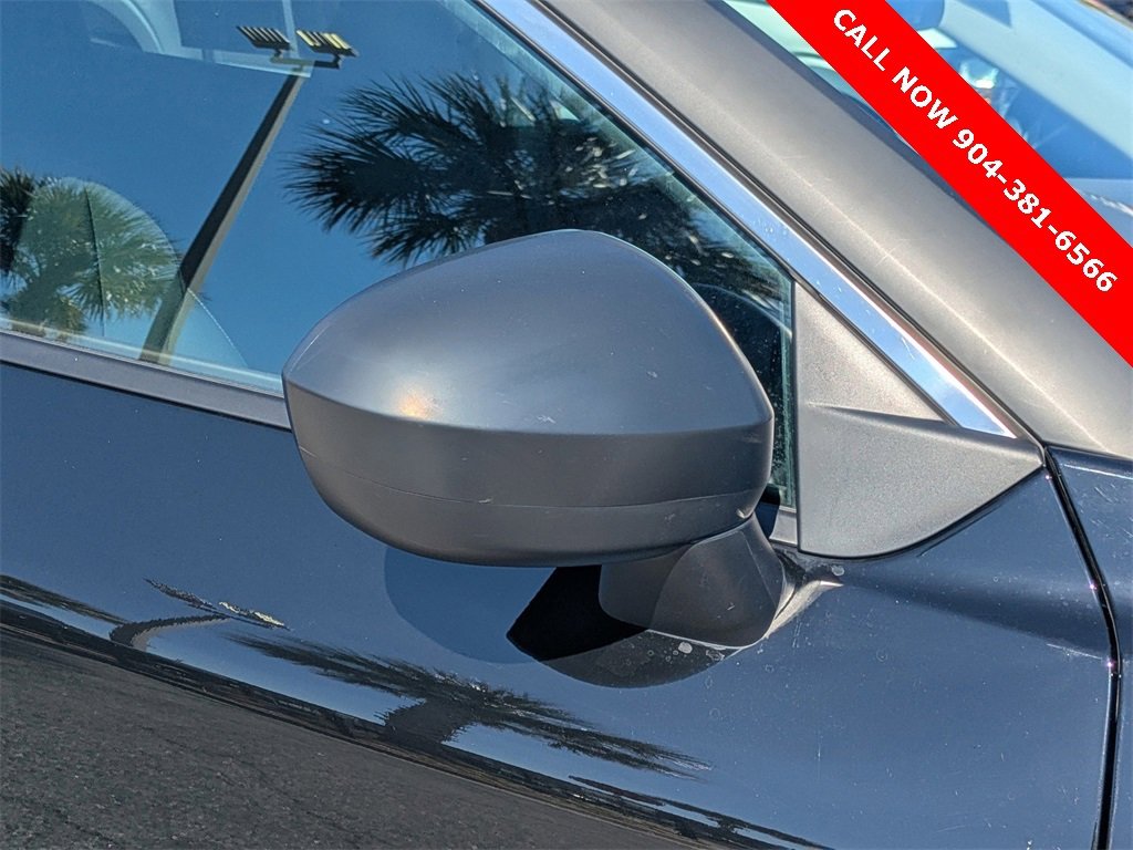 Used 2023 Nissan Rogue S image 11