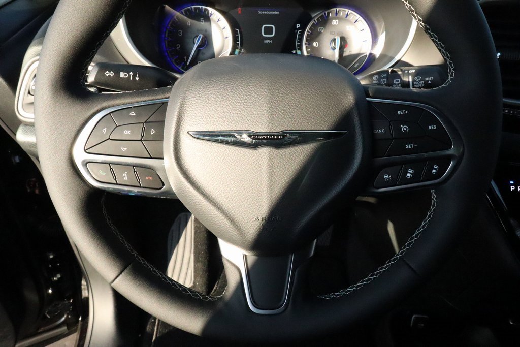 New 2026 Chrysler Voyager LX image 3