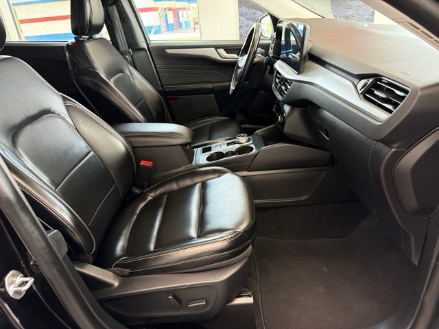 Certified 2024 Ford Escape Platinum AWD/4WD image 12