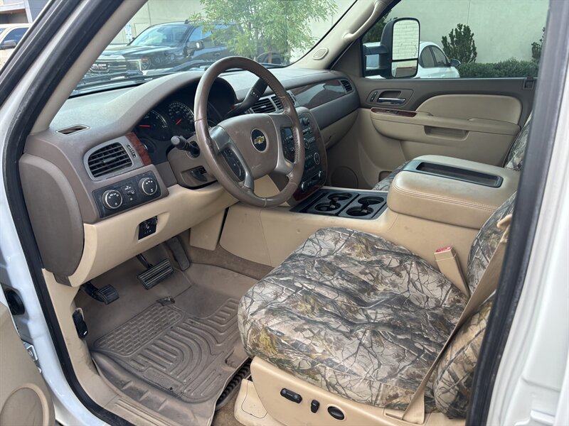 Used 2014 Chevrolet Silverado 3500 LTZ w/ Suspension Package, Off-Road AWD/4WD image 6