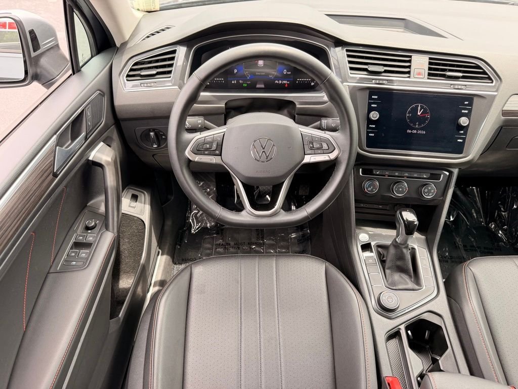 Used 2024 Volkswagen Tiguan Wolfsburg Edition AWD/4WD image 17