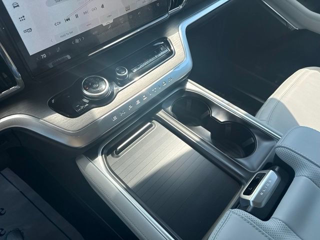 New 2027 Ford Expedition Platinum w/ Platinum Ultimate Package AWD/4WD image 28