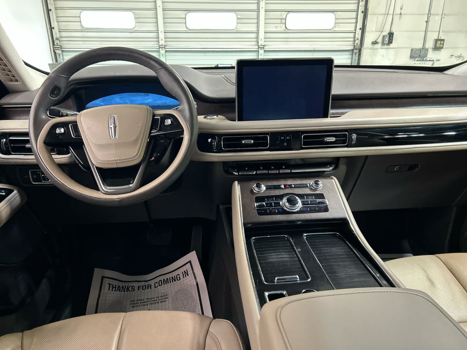 Used 2022 Lincoln Aviator Reserve w/ Equipment Group 201A AWD/4WD image 4