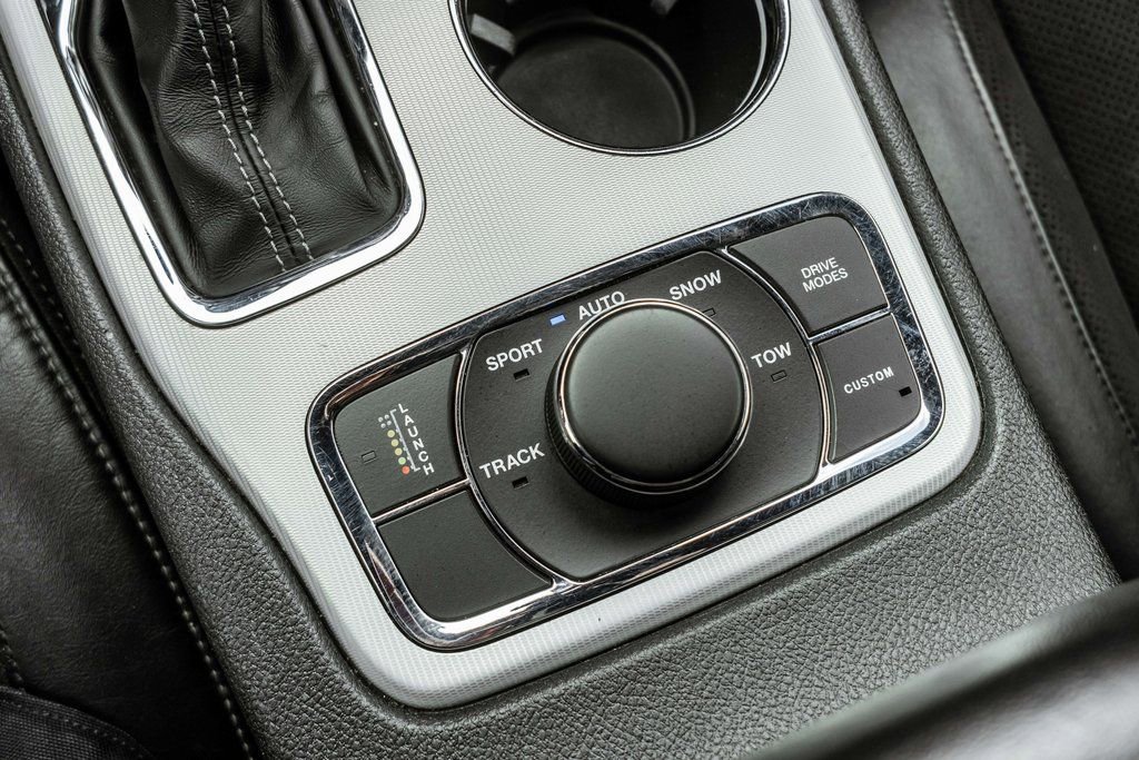 Used 2020 Jeep Grand Cherokee SRT image 25