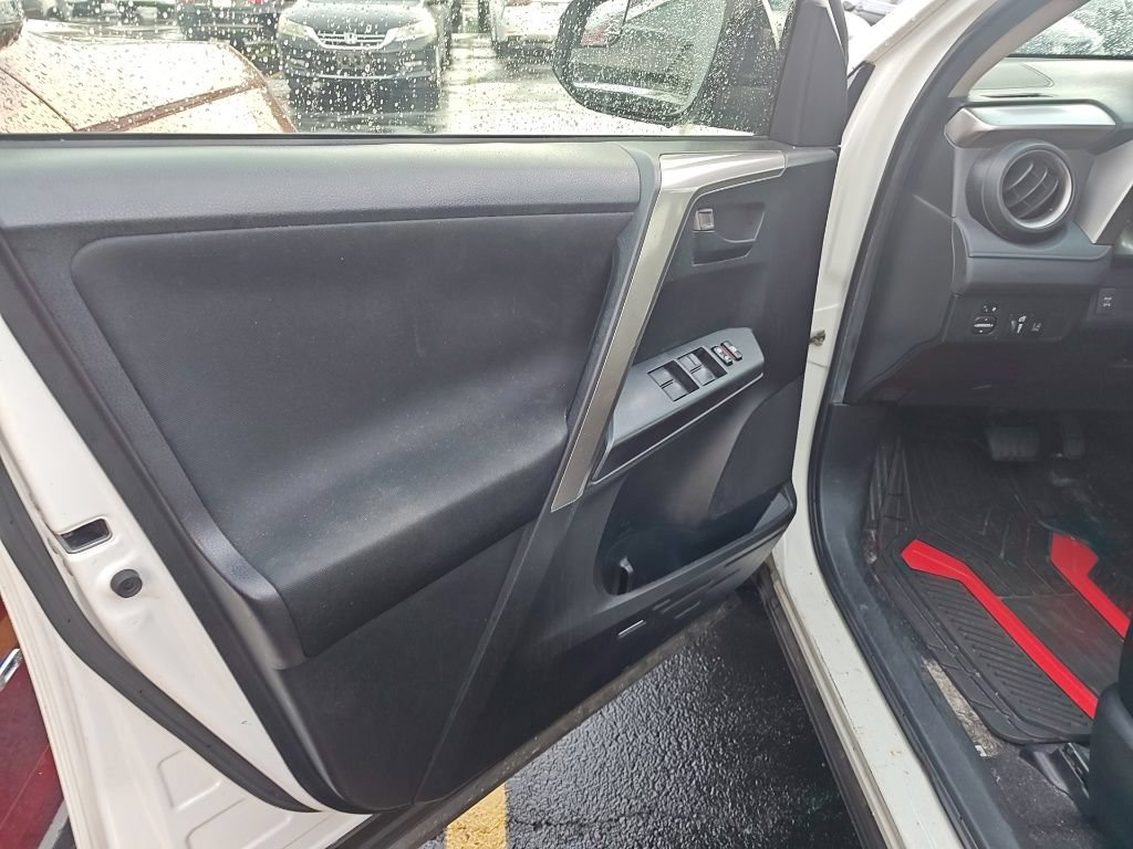 Used 2018 Toyota RAV4 LE w/ All Weather Liner Package AWD/4WD image 5
