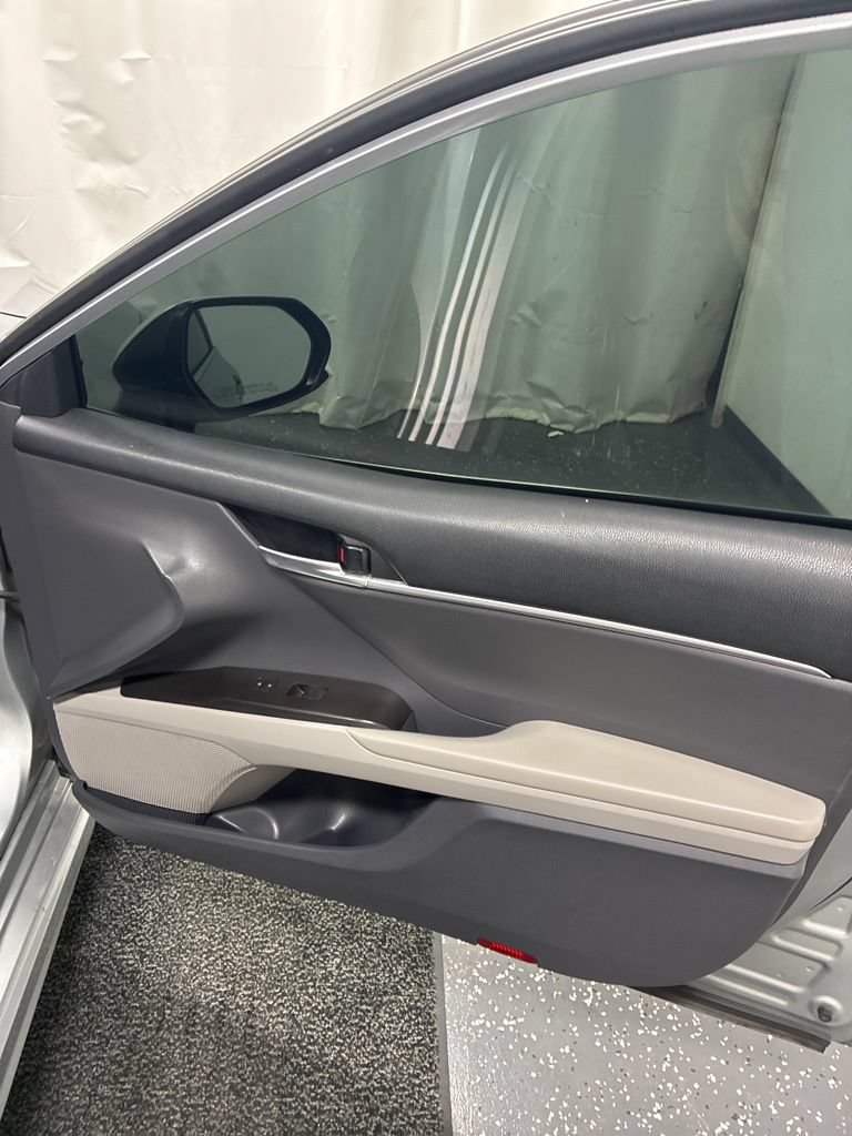 Used 2021 Toyota Camry SE FWD image 28