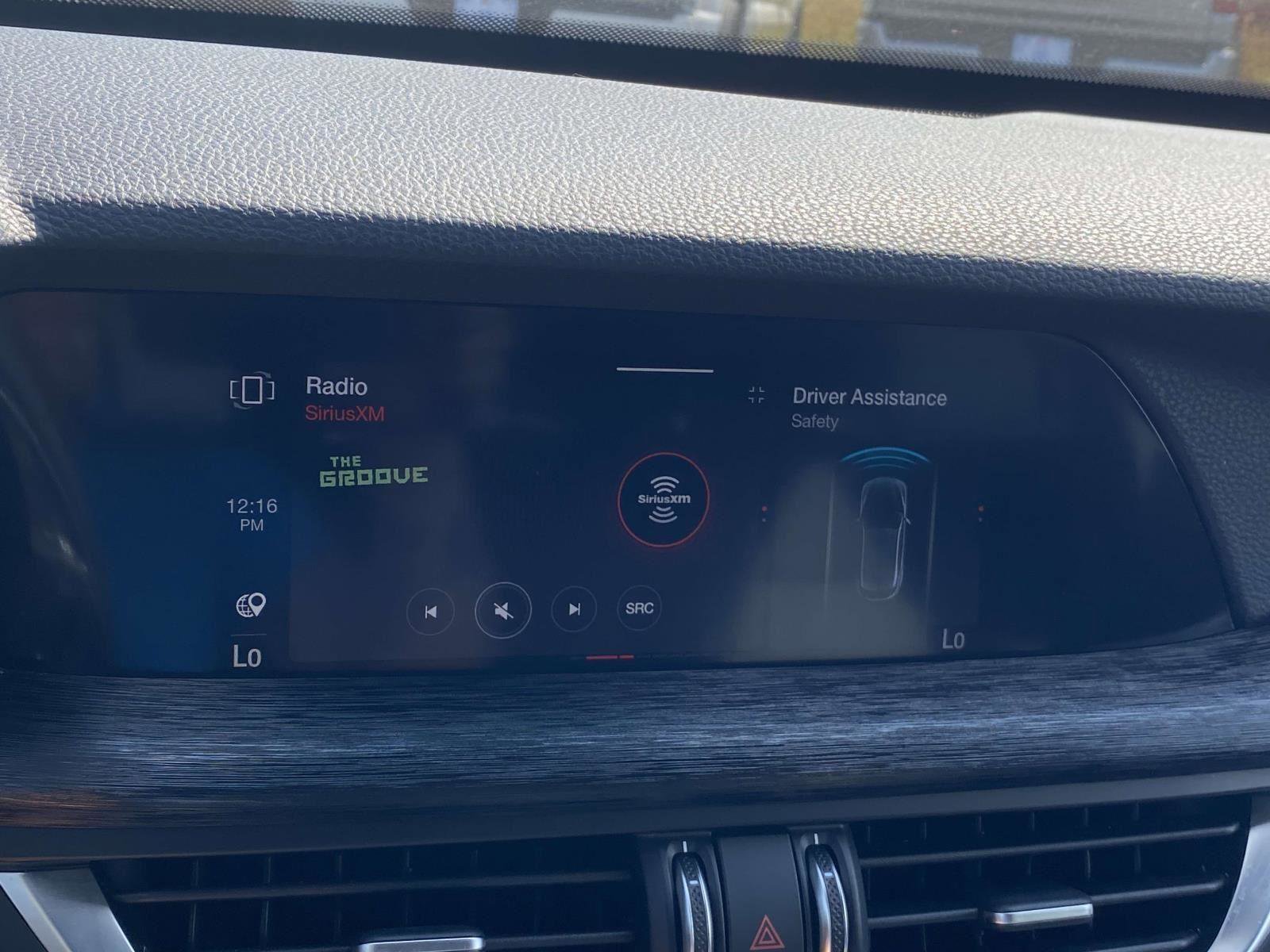 Used 2024 Alfa Romeo Stelvio Sprint image 10