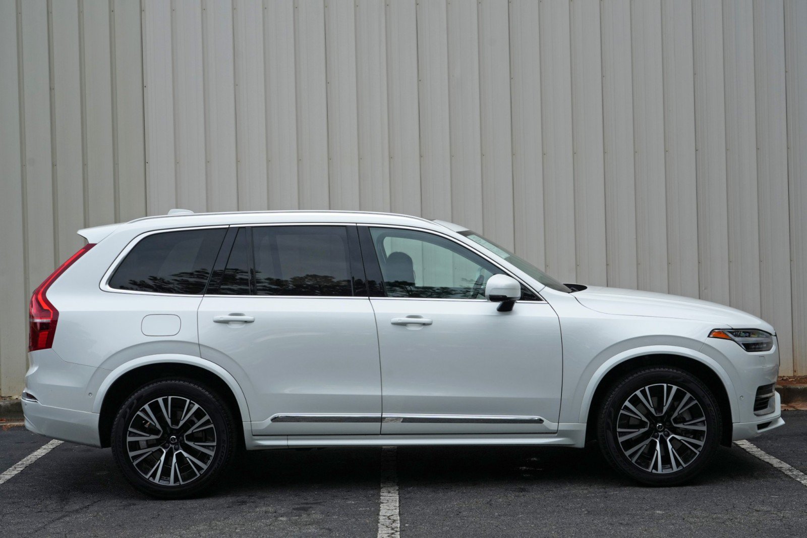 Used 2025 Volvo XC90 T8 Plus AWD/4WD image 56