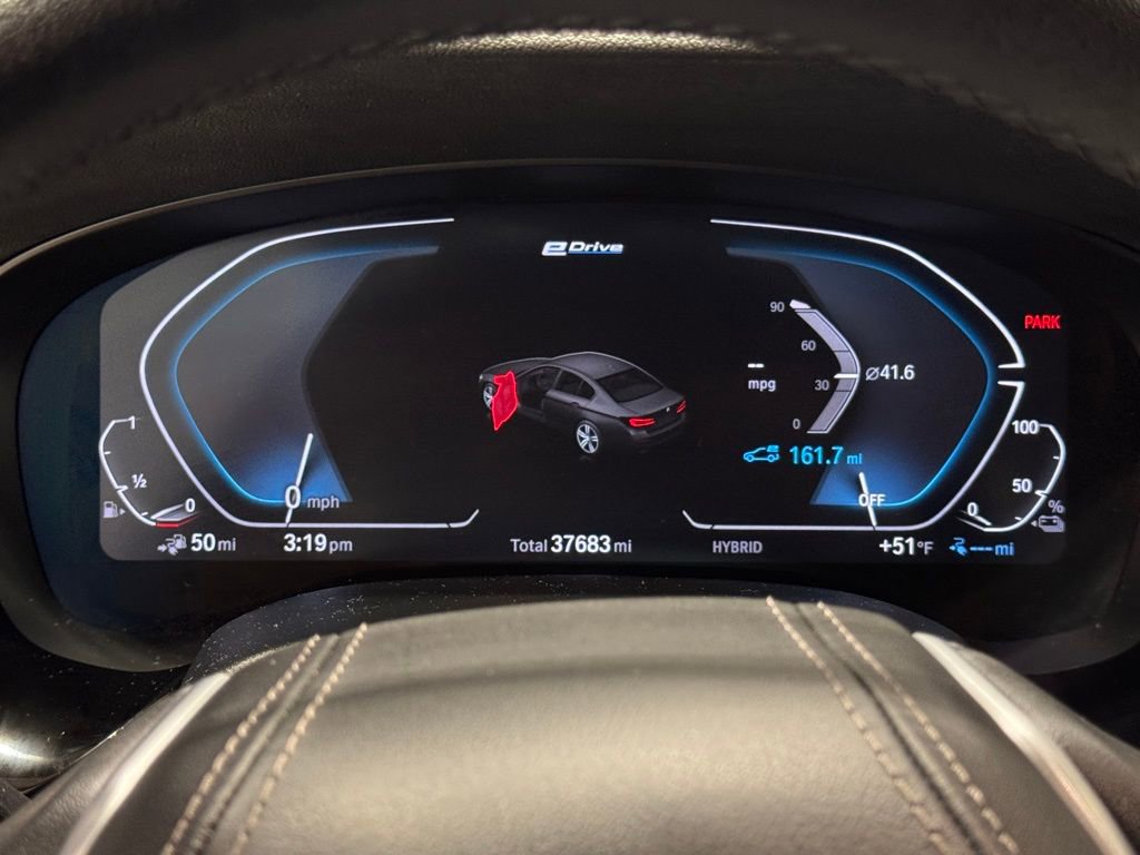 Certified 2023 BMW 530e xDrive w/ Premium Package image 32