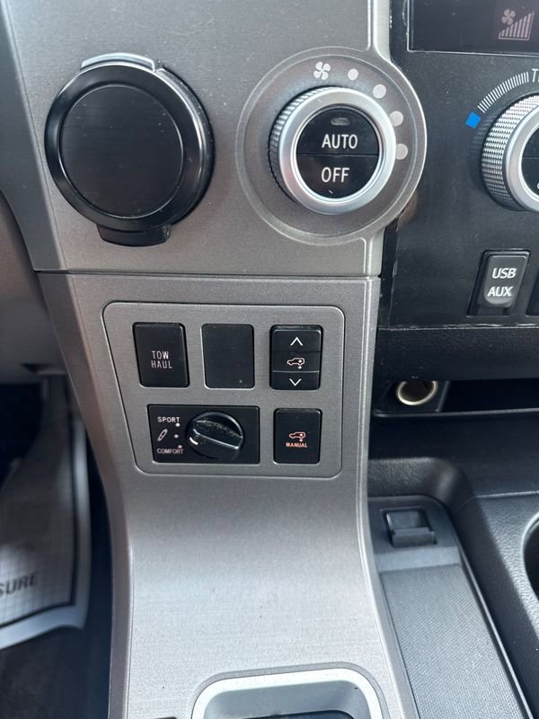 Used 2014 Toyota Sequoia Platinum RWD image 34