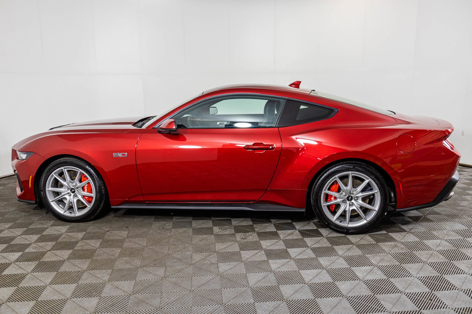 Used 2024 Ford Mustang GT Premium image 15