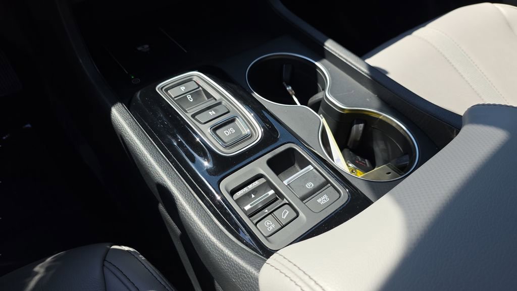 Used 2025 Honda Pilot EX-L image 14