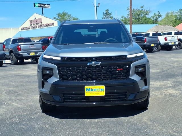 New 2026 Chevrolet Traverse RS w/ LPO, Floor Liner Package FWD image 2
