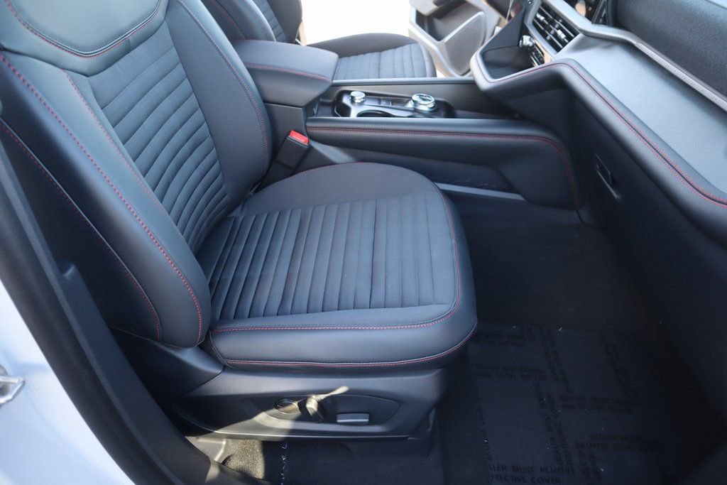 New 2026 Ford Explorer ST-Line image 15