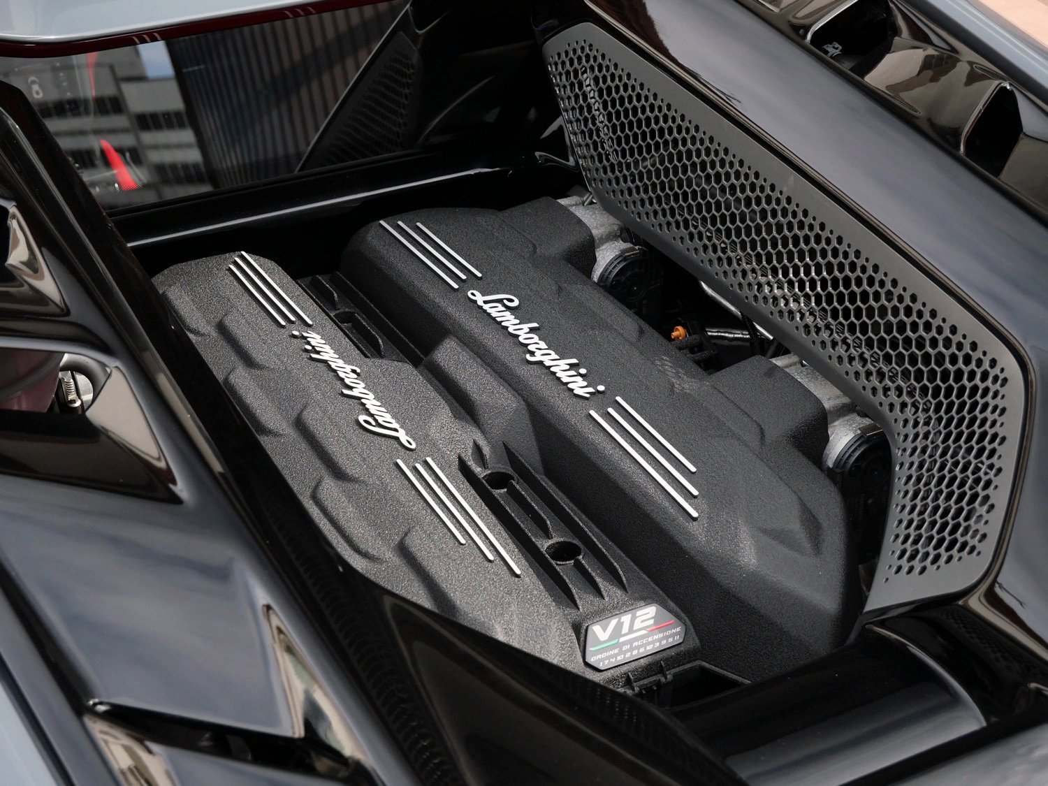 Used 2024 Lamborghini Revuelto image 12