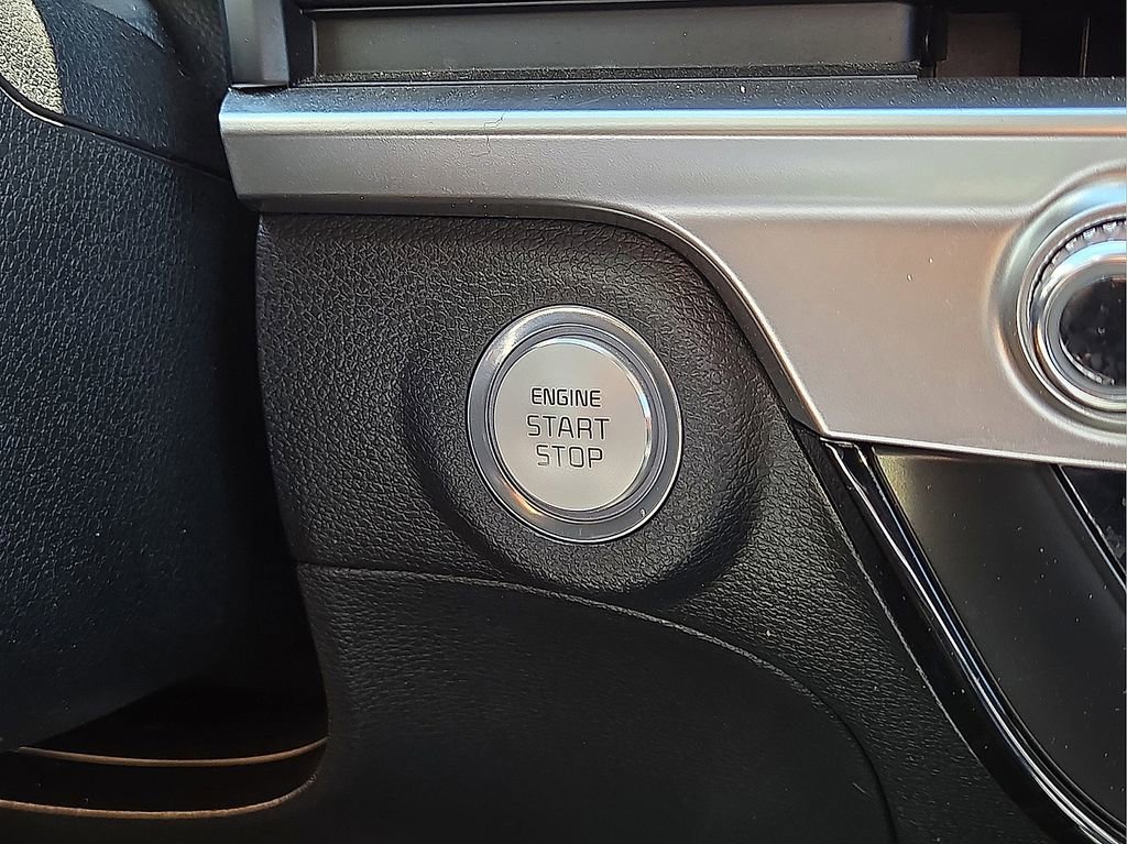 Used 2025 Kia Telluride S FWD image 32