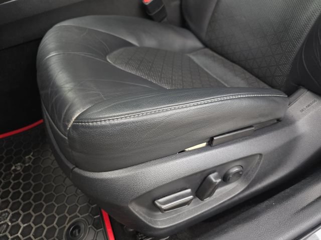 Used 2022 Toyota Camry XSE FWD image 28