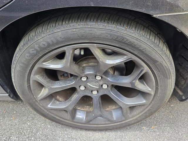 Used 2019 Chrysler 300 S image 3