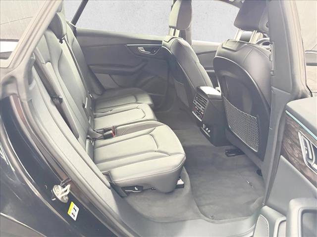 Used 2019 Audi Q8 Premium Plus w/ Premium Plus AWD/4WD image 16