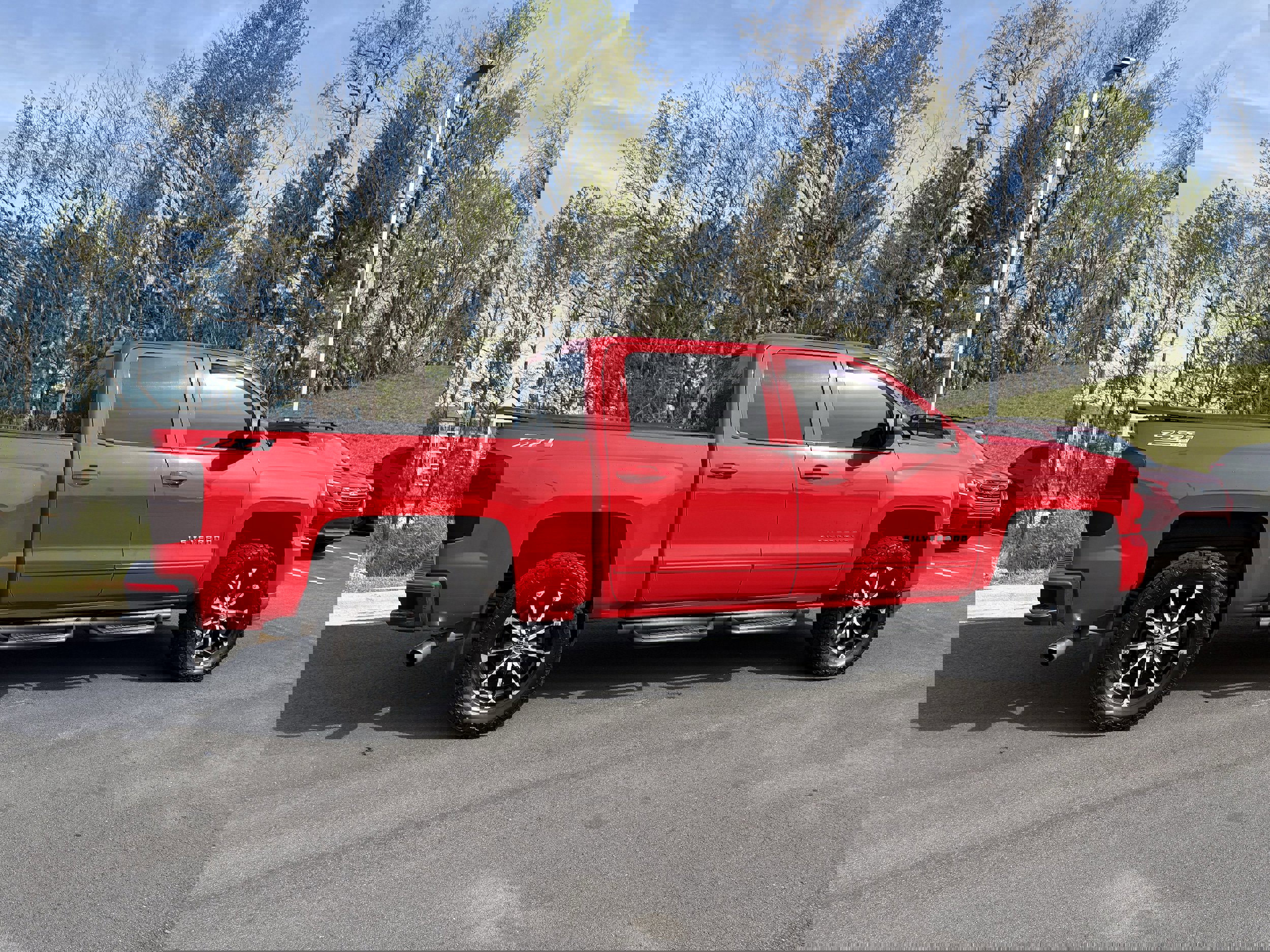 Used 2017 Chevrolet Silverado 1500 LT w/ All Star Edition AWD/4WD image 8