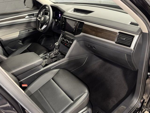 Used 2023 Volkswagen Atlas SE AWD/4WD image 7