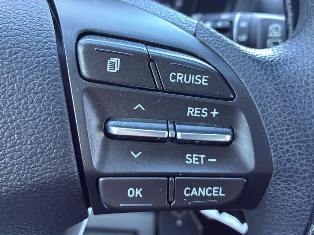 Used 2020 Hyundai Elantra GT image 34