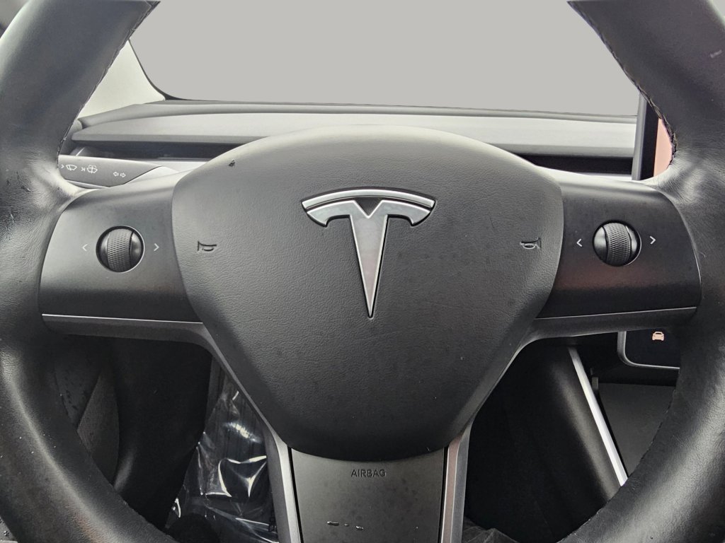 Used 2018 Tesla Model 3 Long Range RWD image 3