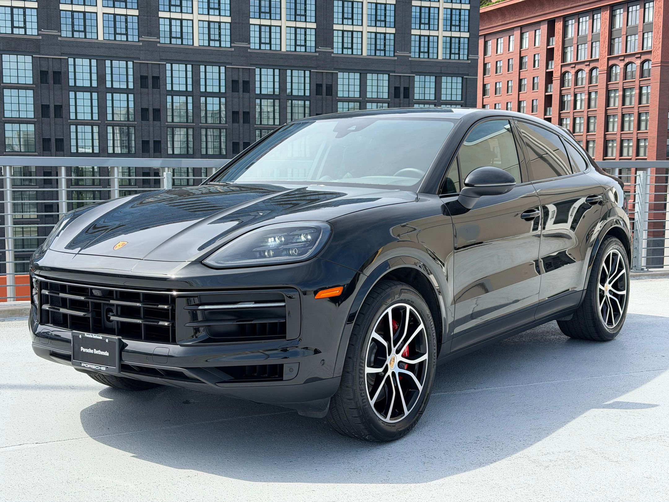 Certified 2024 Porsche Cayenne S AWD/4WD image 1
