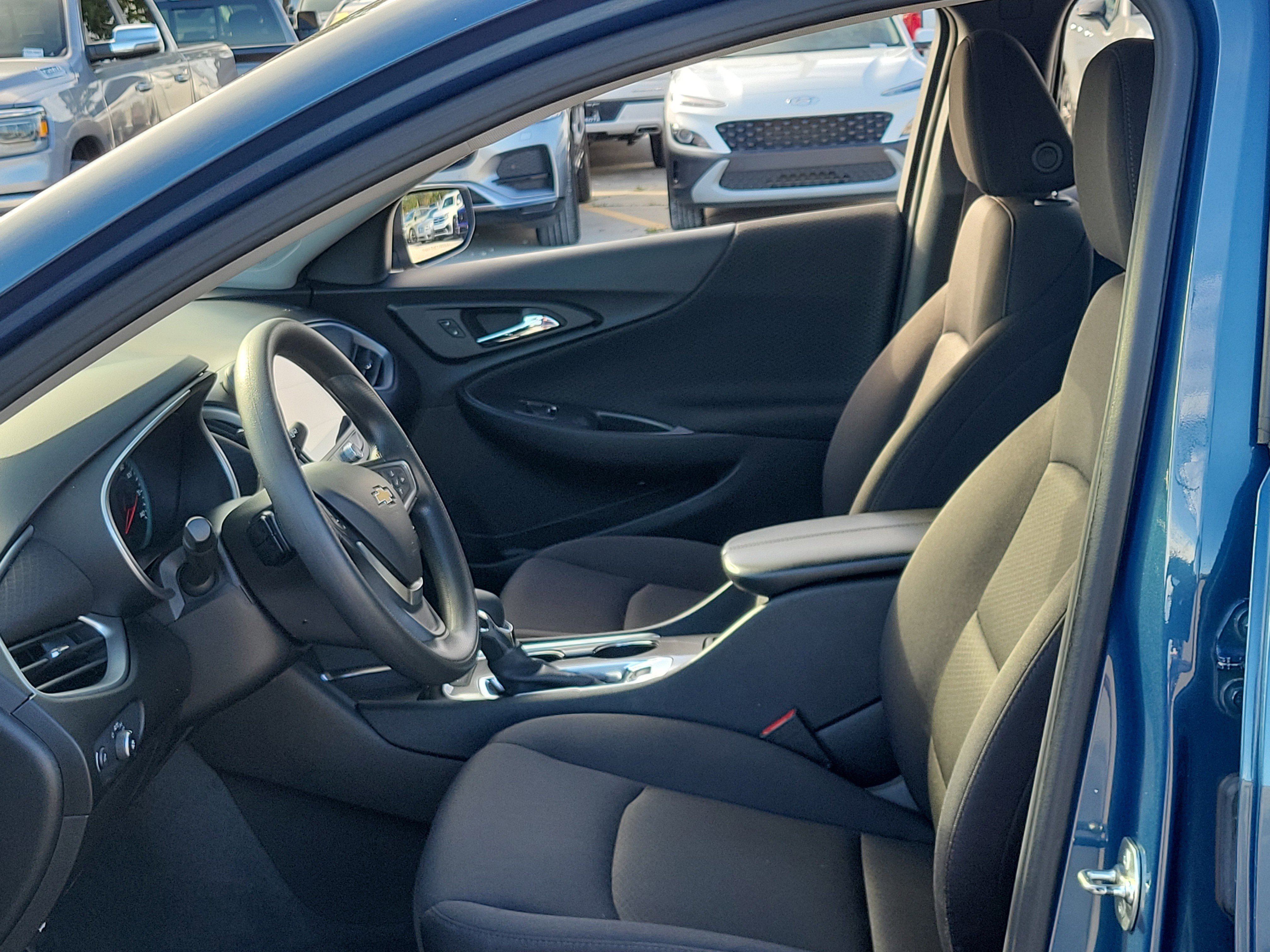 Used 2024 Chevrolet Malibu LT FWD image 21