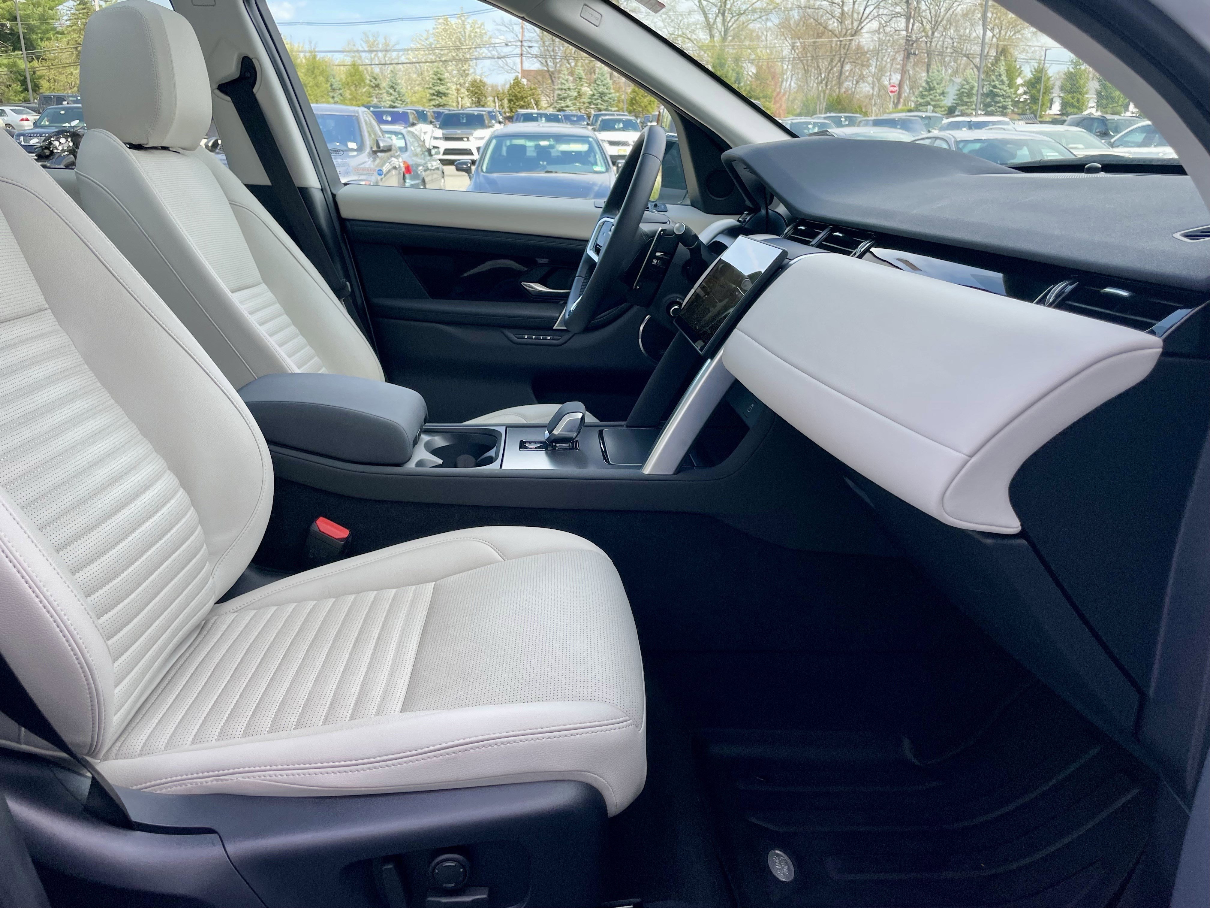 Certified 2024 Land Rover Discovery Sport S image 15