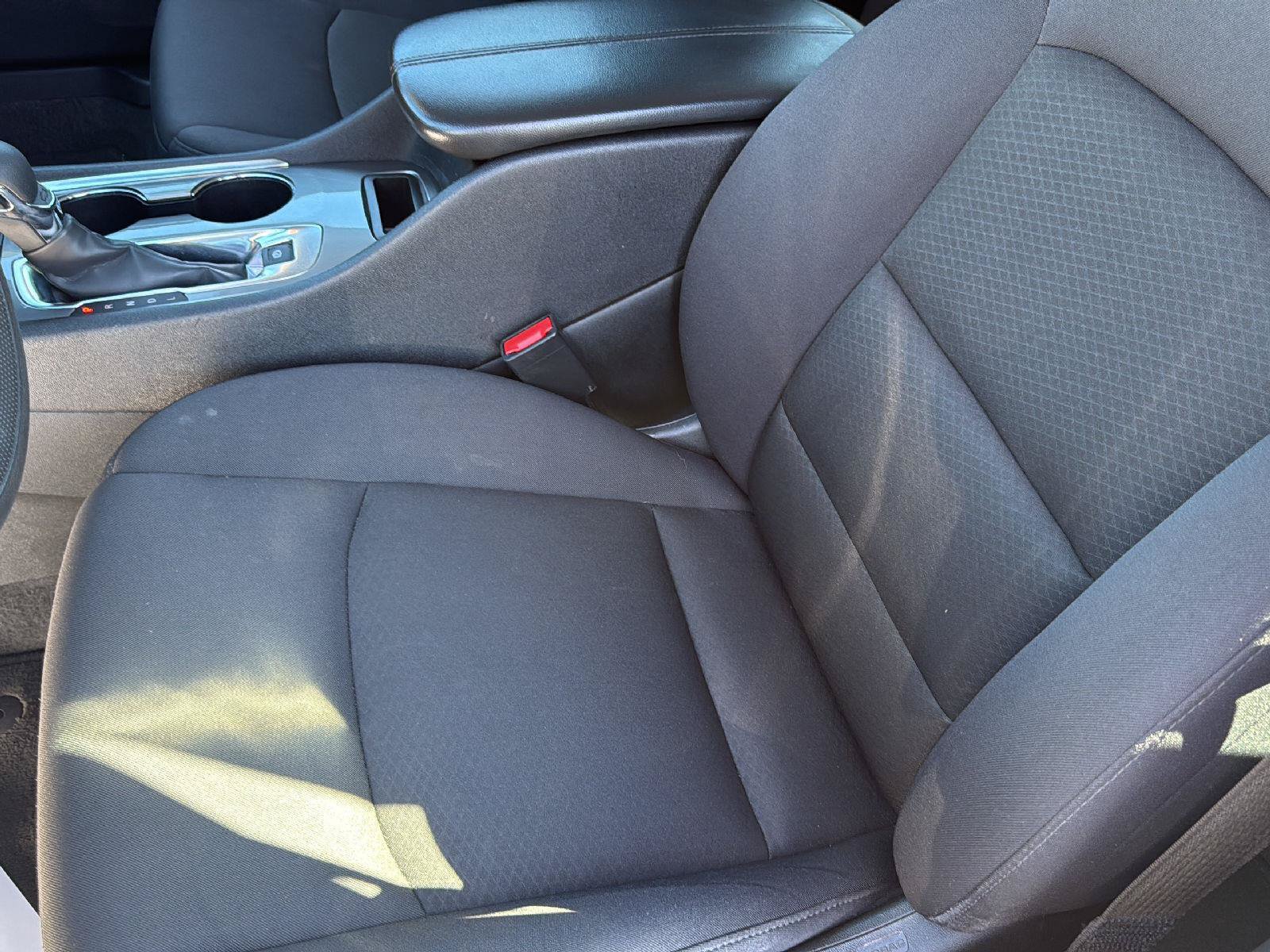Used 2025 Chevrolet Malibu LT FWD image 21