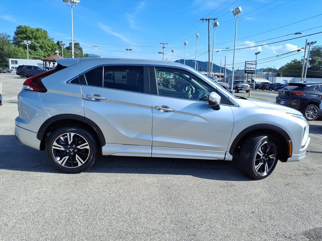 Used 2025 Mitsubishi Eclipse Cross SEL AWD/4WD image 3