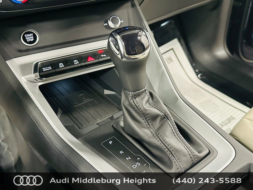 Certified 2025 Audi Q3 2.0T Premium w/ Convenience Package image 16