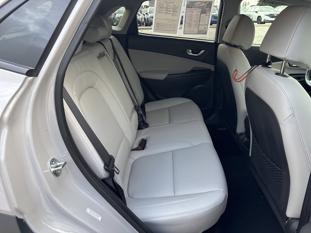 Used 2023 Hyundai Kona Limited image 11