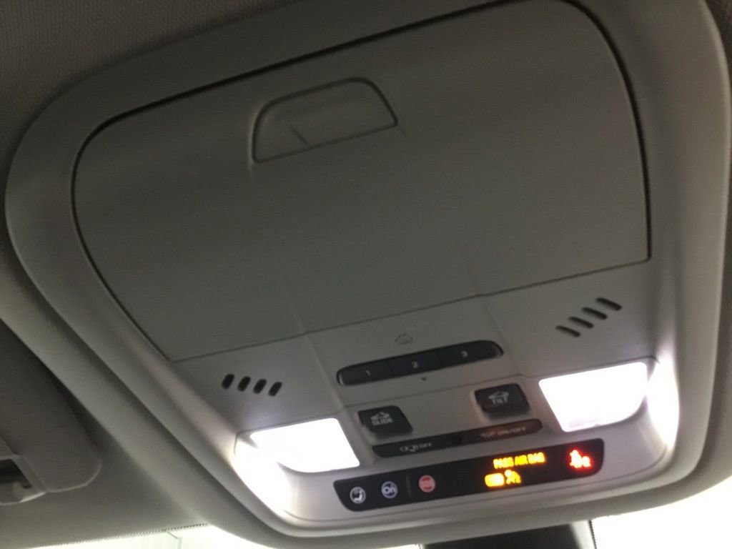 Used 2021 Buick Enclave Avenir w/ Avenir Technology Package image 37