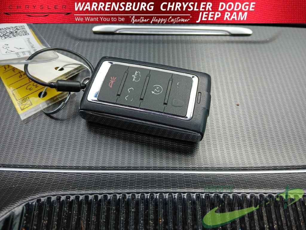 Used 2024 Jeep Grand Wagoneer L Series II w/ Quick Order Packagew 28T AWD/4WD image 33