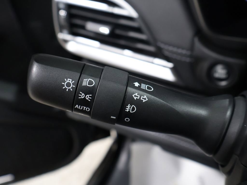 Used 2025 Subaru Outback Limited image 35