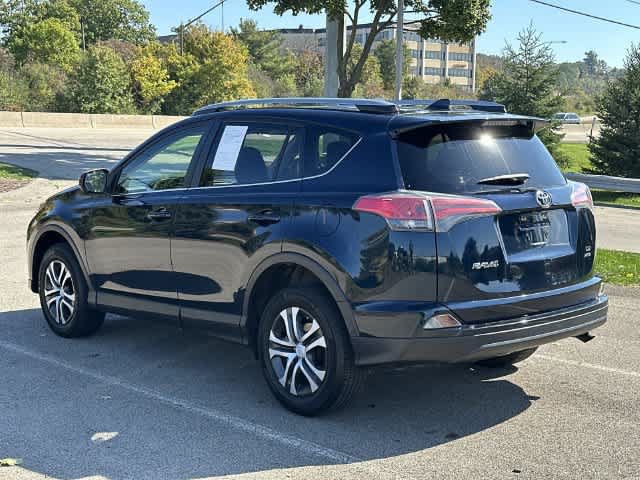 Used 2017 Toyota RAV4 LE AWD/4WD image 27