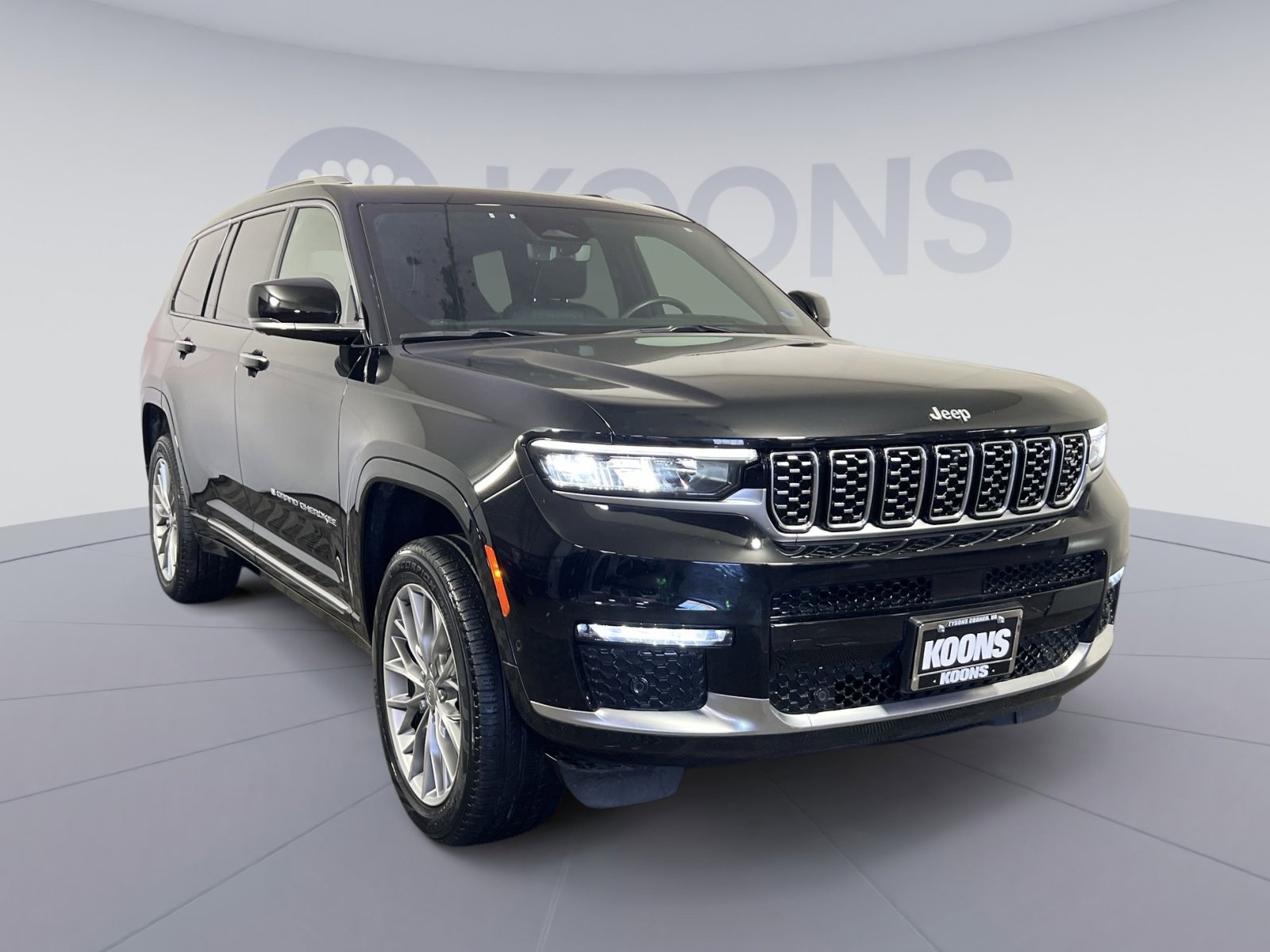 Used 2023 Jeep Grand Cherokee L Summit w/ Advanced Protech Group IV image 10