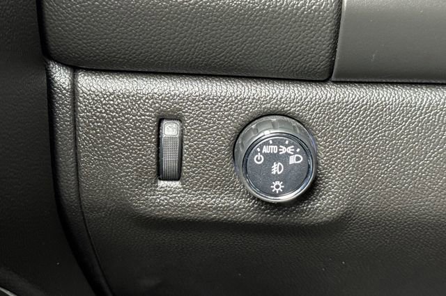 Used 2018 Chevrolet Colorado LT w/ LT Convenience Package RWD image 38