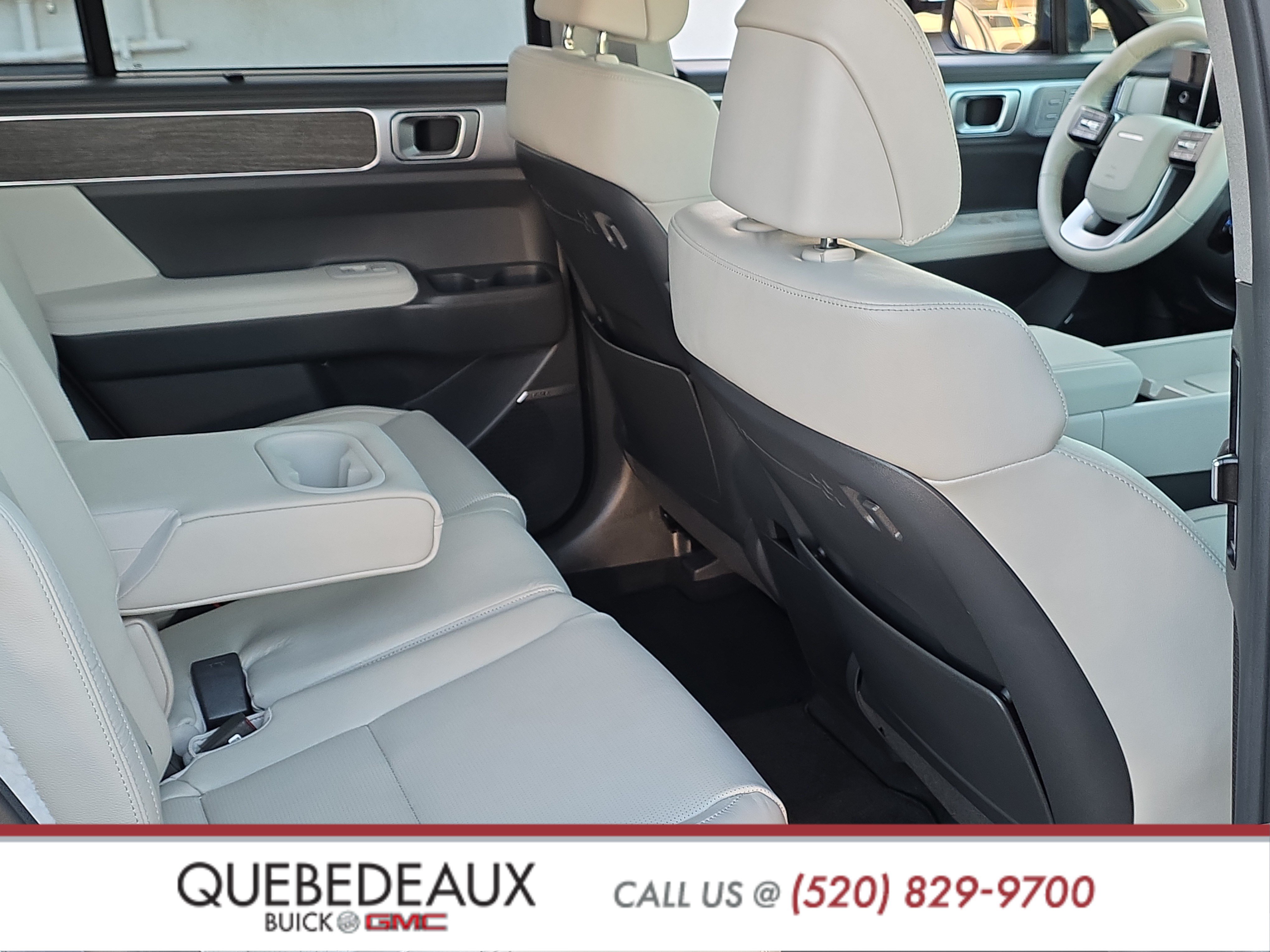 Used 2025 Hyundai Santa Fe Limited FWD image 27