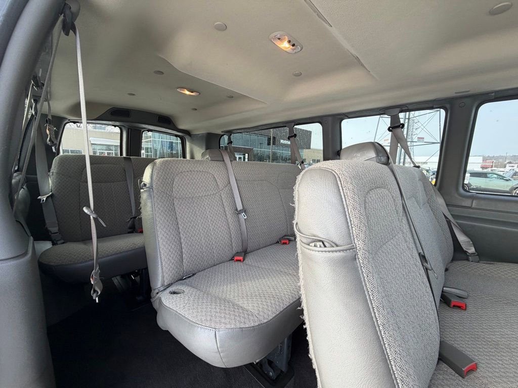 Used 2025 Chevrolet Express 3500 LT w/ LT Preferred Equipment Group RWD image 24